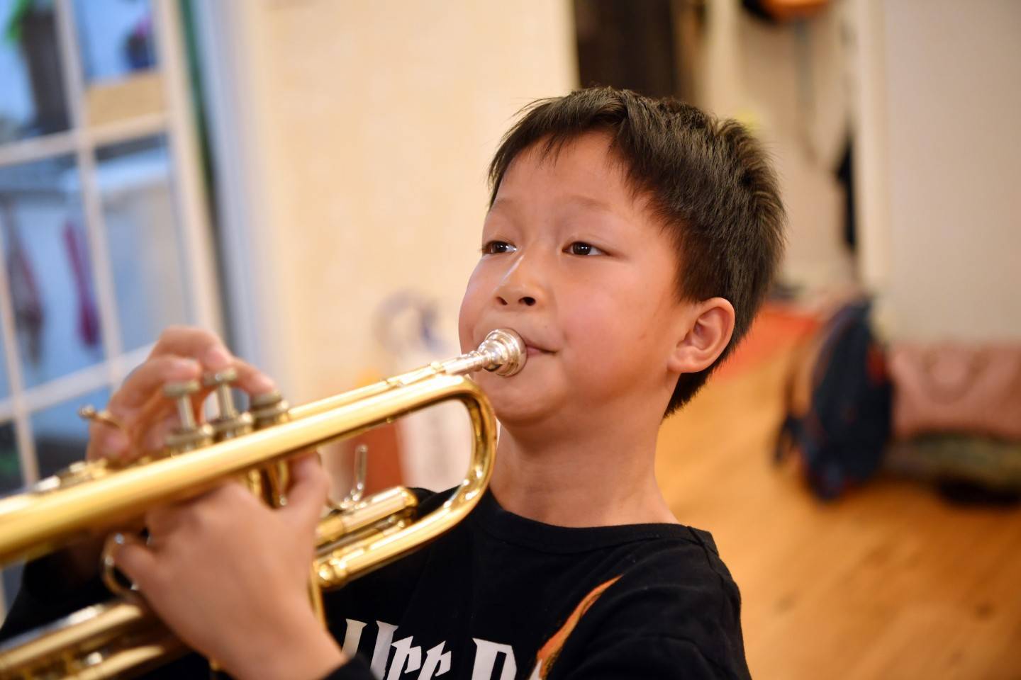 出身音乐世家冬奥开幕式吹号男孩朱德恩给自己打9999分