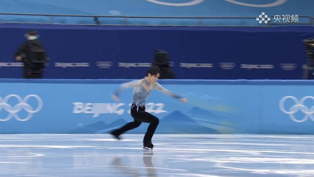 羽生結弦冬奧會首秀3a第一跳失誤跳空排名第8晉級自由滑