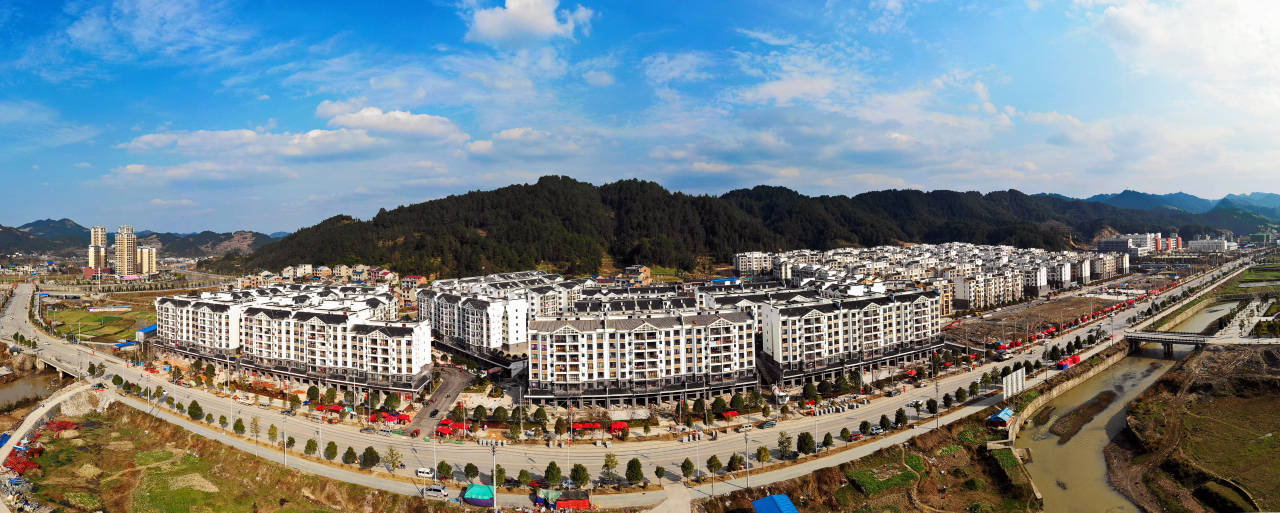 【新春走基层】三穗:新春"红色礼" 慰问暖人心_街道_社区_三穗县