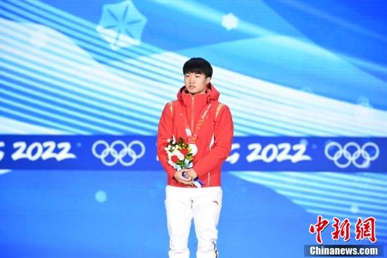 刘少昂|短道速滑男子1000米颁奖仪式举行