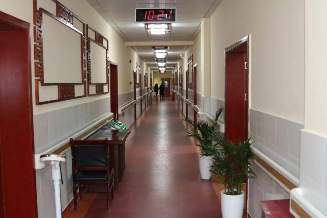 用行动弘扬中医文化赫章县中医院脾胃病科肾病科完成换装全新升级开诊