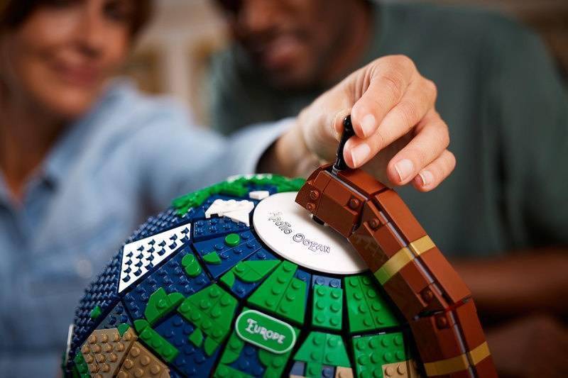 模玩资讯：LEGO 21332 Ideas 系列「地球仪」The Globe