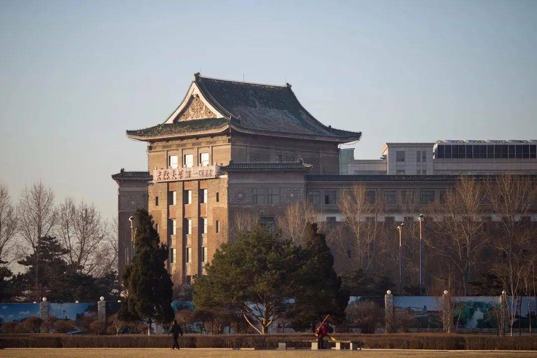 年度神作预定这么敢拍的人世间背后还藏着一座没人去的宝藏城市