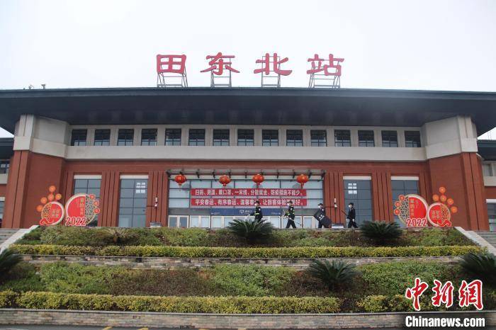 广西百色抗疫夫妻档经常处于失联状态