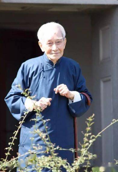 南师讲述: “见素抱朴，少私寡欲”，我们生活修养的中心原则_老子_