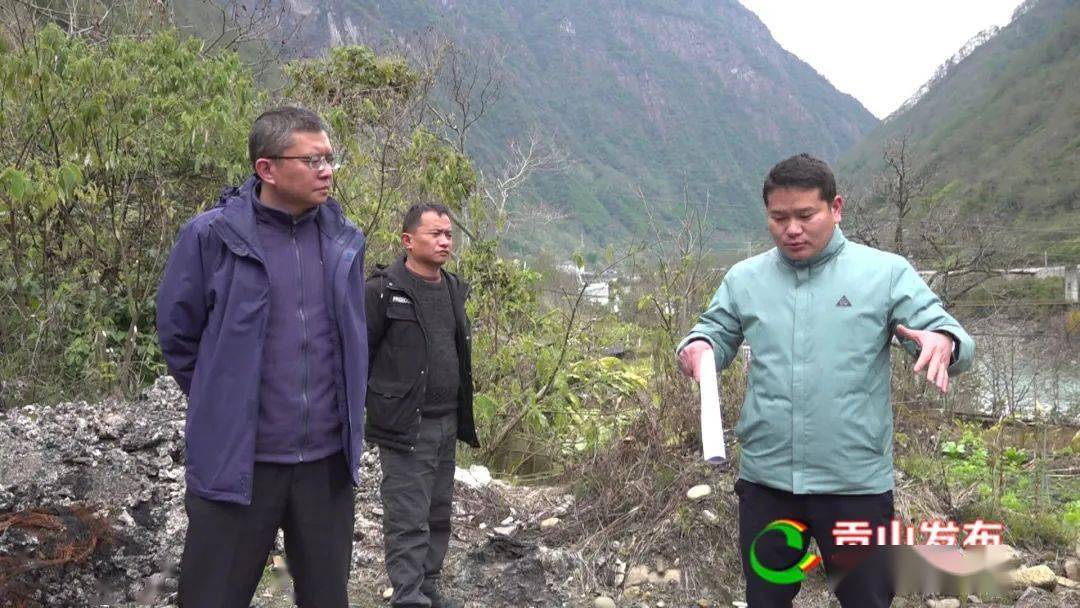 李勇调研现代化边境小康村项目建设_工作_贡山_任务