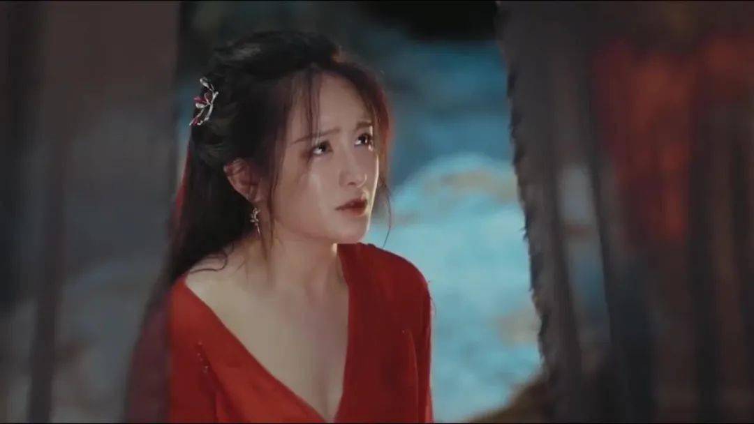 新版聂小倩深v浪出新高度这画面也太香艳了