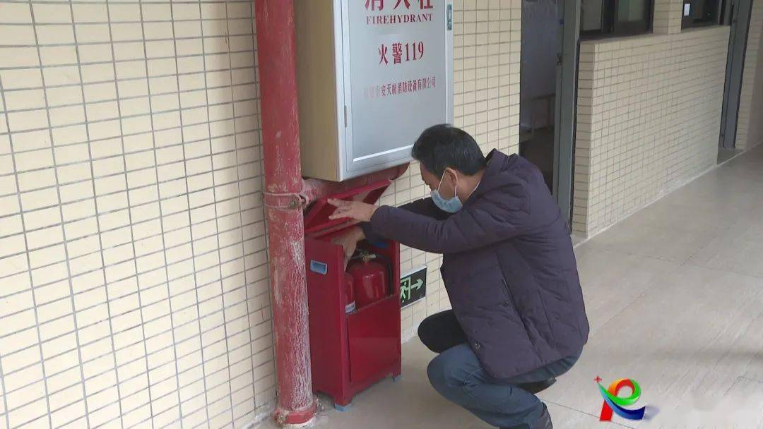 督查組一行先後前往饒平二中,饒平二中實驗學校和縣中山實驗學校,實地