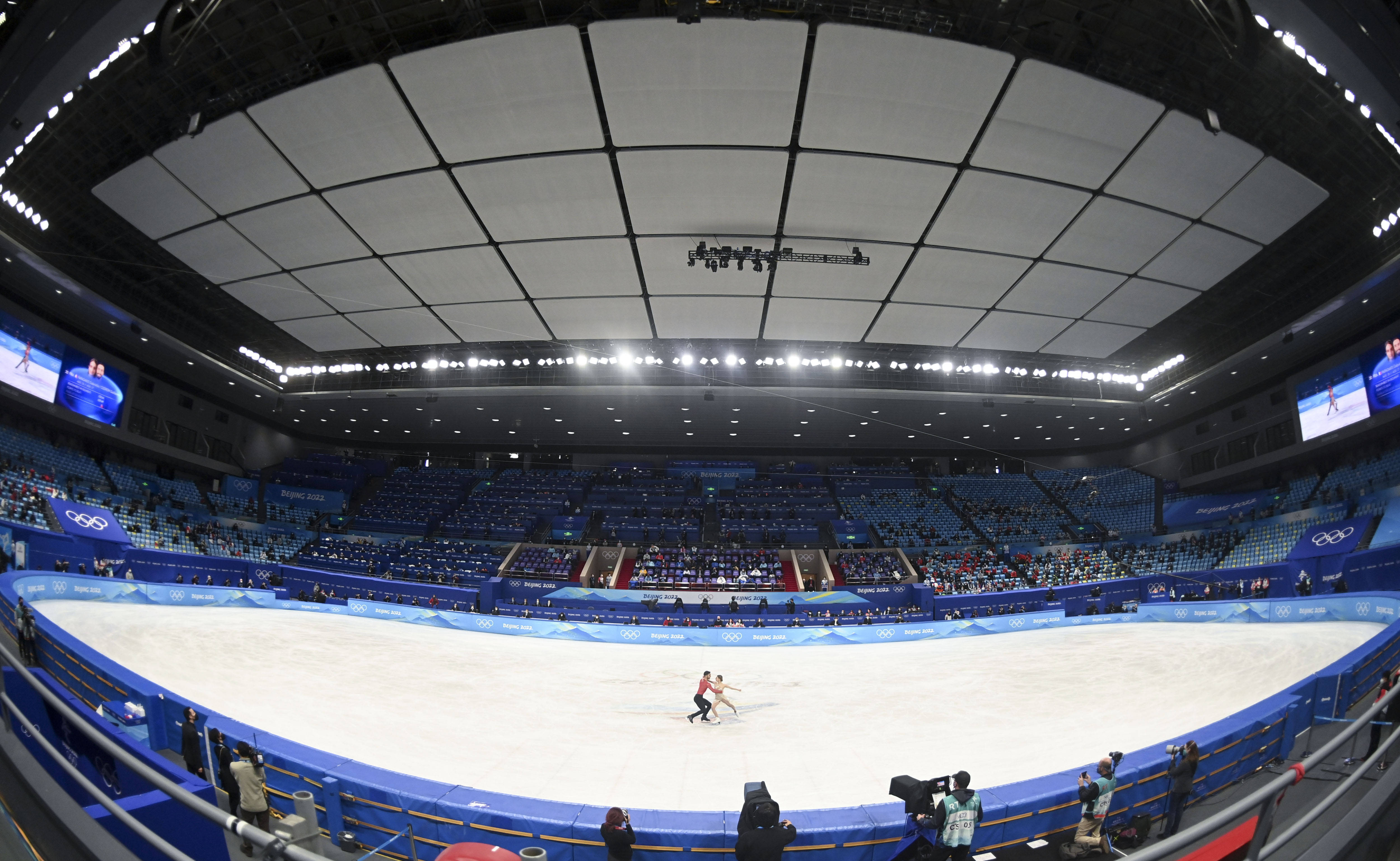 首都体育馆滑冰场图片
