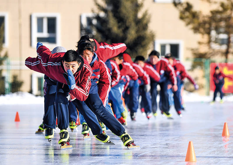 滑雪|瞭望 | 万年记录、优越资源，新疆冰雪“热”起来