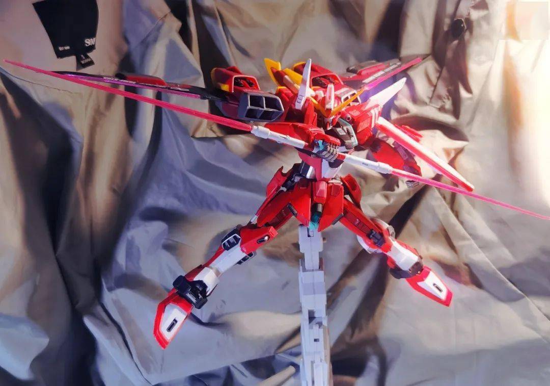 45超强还原,《机动警察》场景再现mg卡zz干净涂装,简单直做分享新品