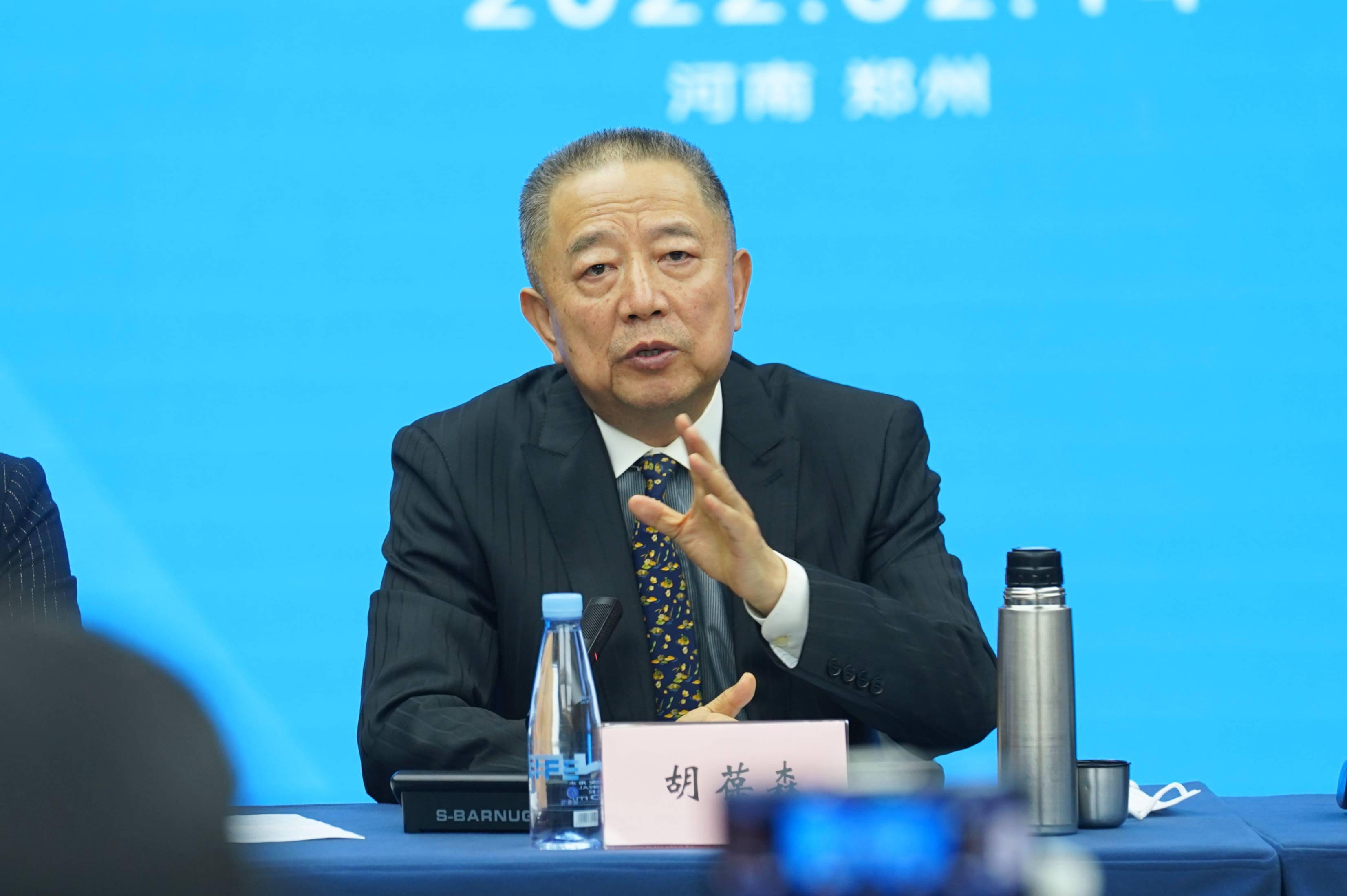 胡葆森"六做":做少,做小,做好,做精,做新,做快_建业_赛道_调整