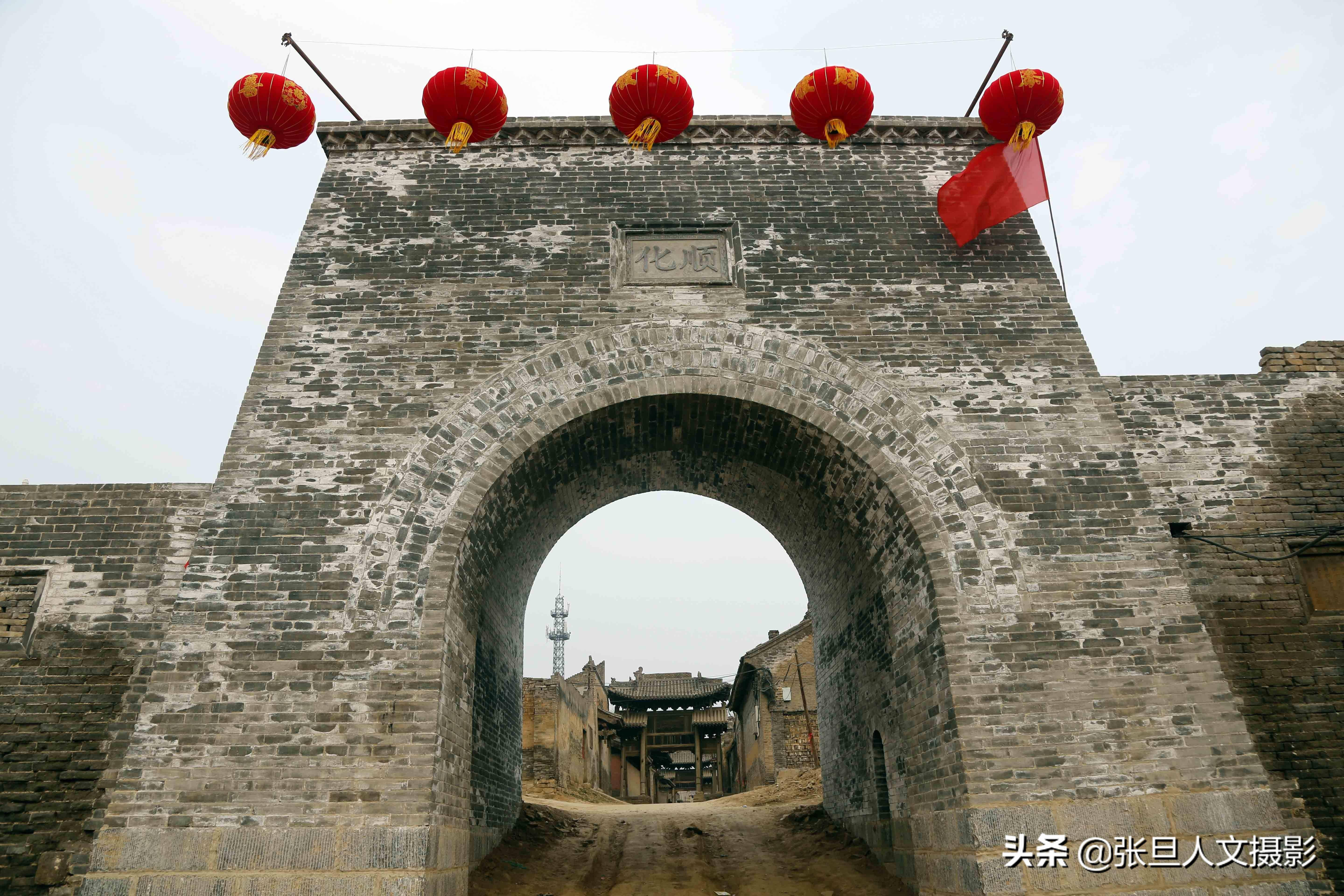 恢复后的古城门近期,笔者在网上游览到,山西省临汾市的襄汾县汾城镇