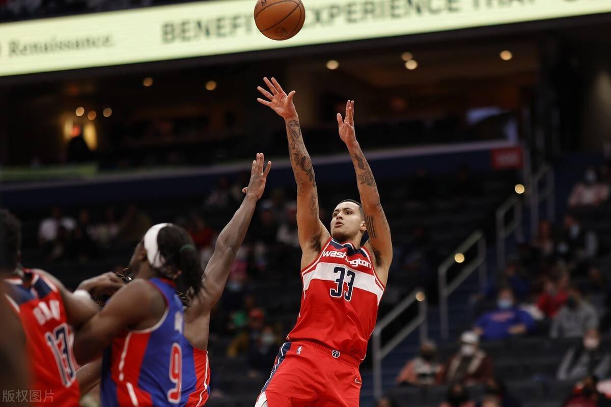 库兹马爆发,奇才送活塞8连败,状元低迷12 4 4_比赛_nba_活塞