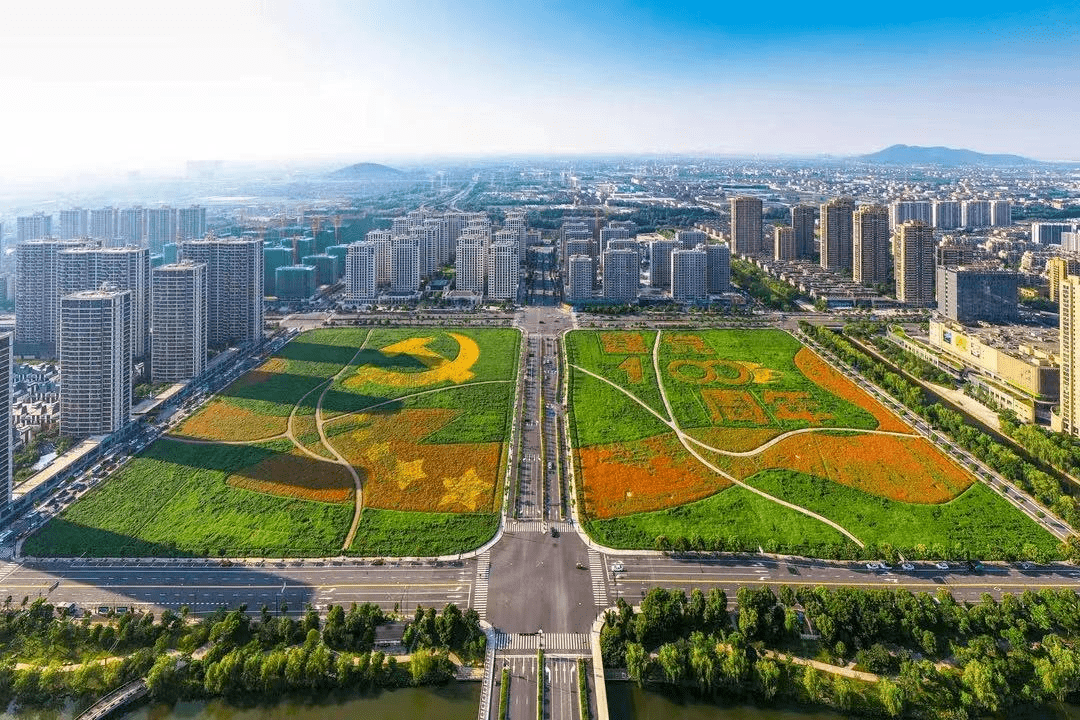 崇贤e-2,e-8,e-11三宗地块均位于崇贤新城北部,靠近绕城高速,虽然不在