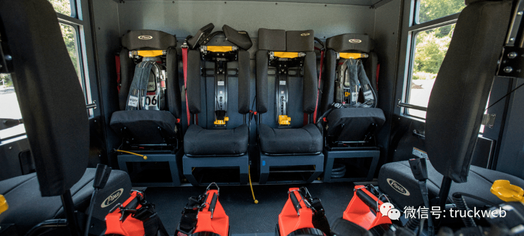 玩的就是高度定制 全面解析北美消防车之驾驶室/底盘篇