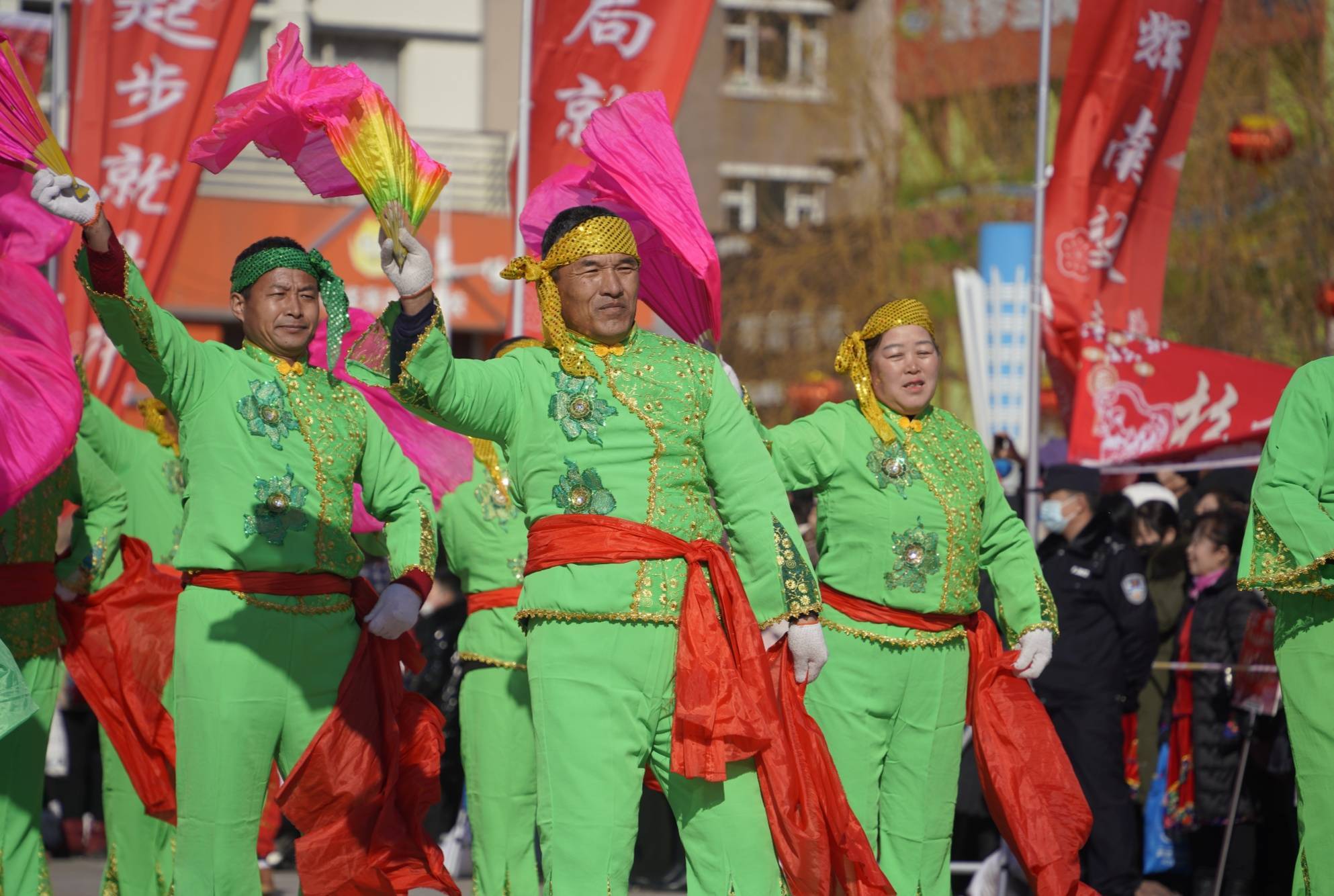 辉南县|吉林辉南：元宵佳节扭秧歌红红火火 踩高跷步步登高