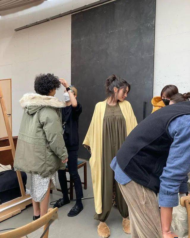 visvim中村世纪对现代世界感到麻木,开着他60岁的保时捷356 Pre-A回归自然_搜狐汽车_搜狐网