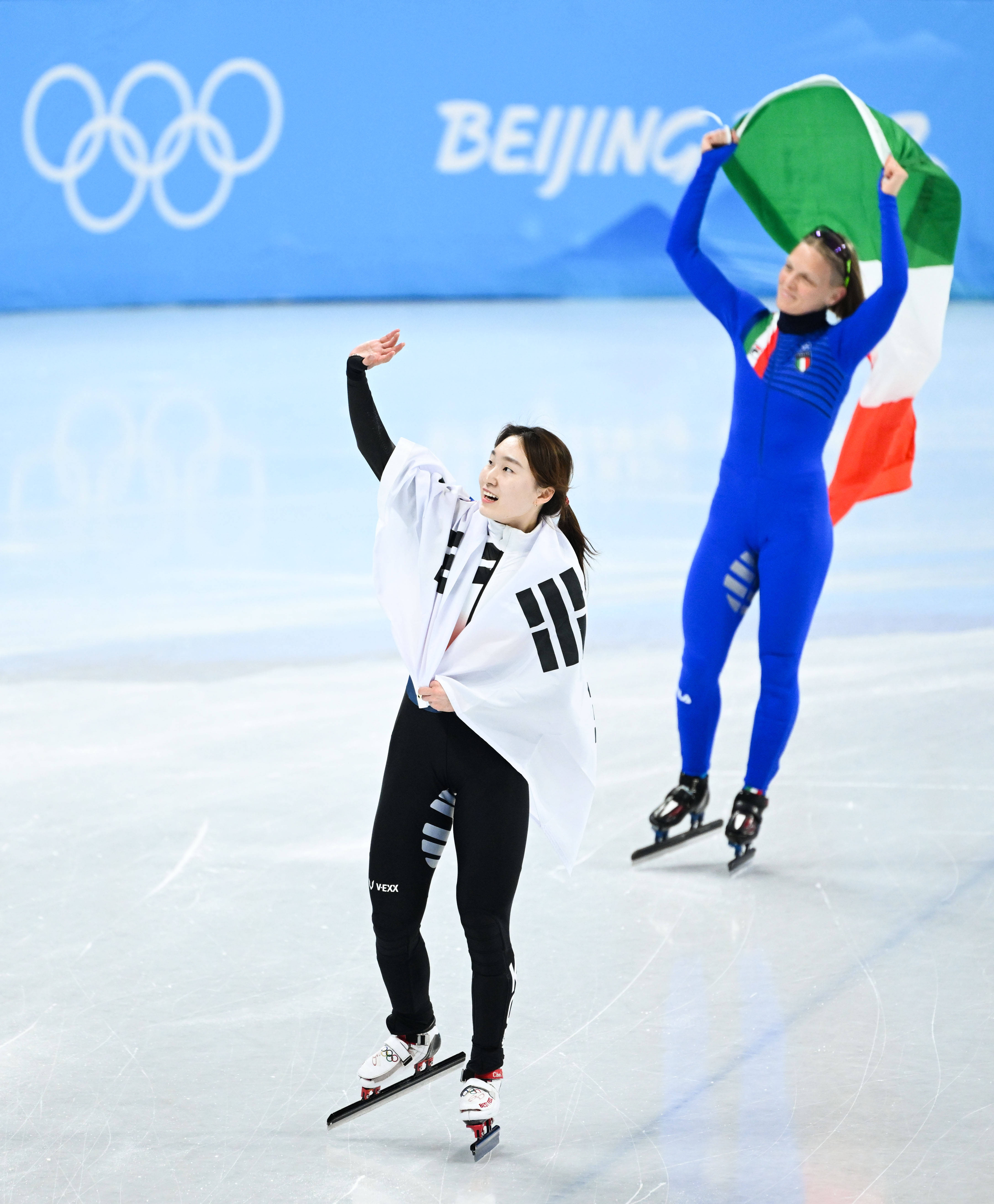 短道速滑——女子1500米决赛:韩国选手崔敏静夺冠