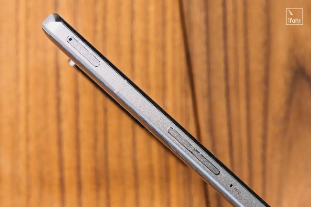 王者|Redmi K50 电竞版首发体验:3299 元起售,能否焊上游戏手机的大门?