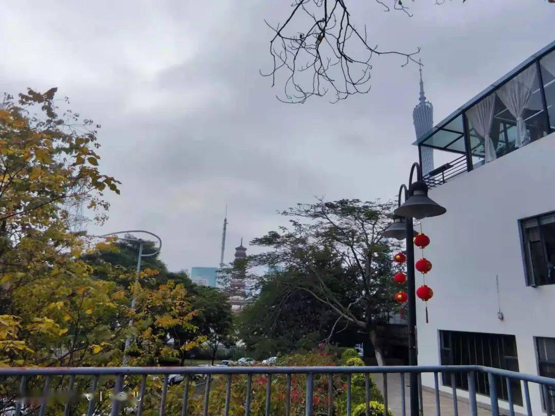 王者|Redmi K50 电竞版首发体验:3299 元起售,能否焊上游戏手机的大门?