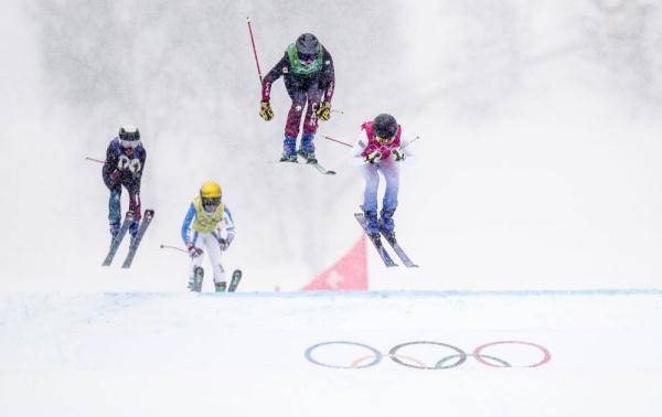 雷竞技RAYBET北京冬奥会 自由式滑雪女子障碍追逐赛 瑞典选手夺冠(图2)