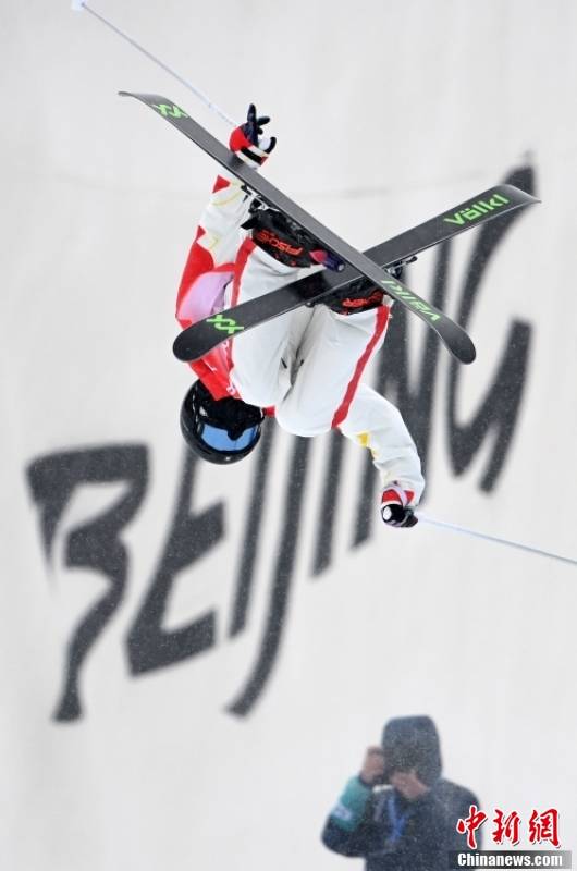 阿伦·布隆克|自由式滑雪男子U型场地技巧资格赛举行