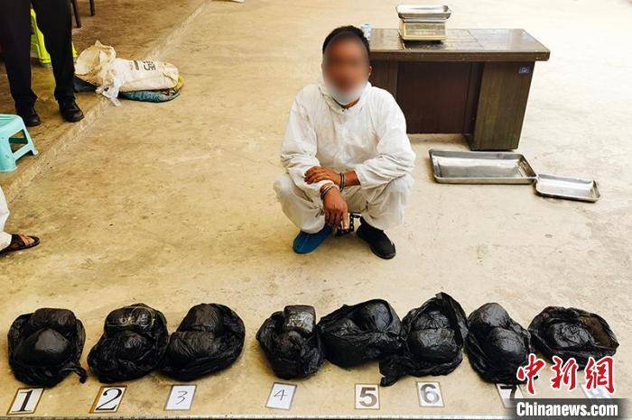 云南开远铁警摧毁一制贩毒团伙 抓获犯罪嫌疑人36名_毒品_昆明_戴某某