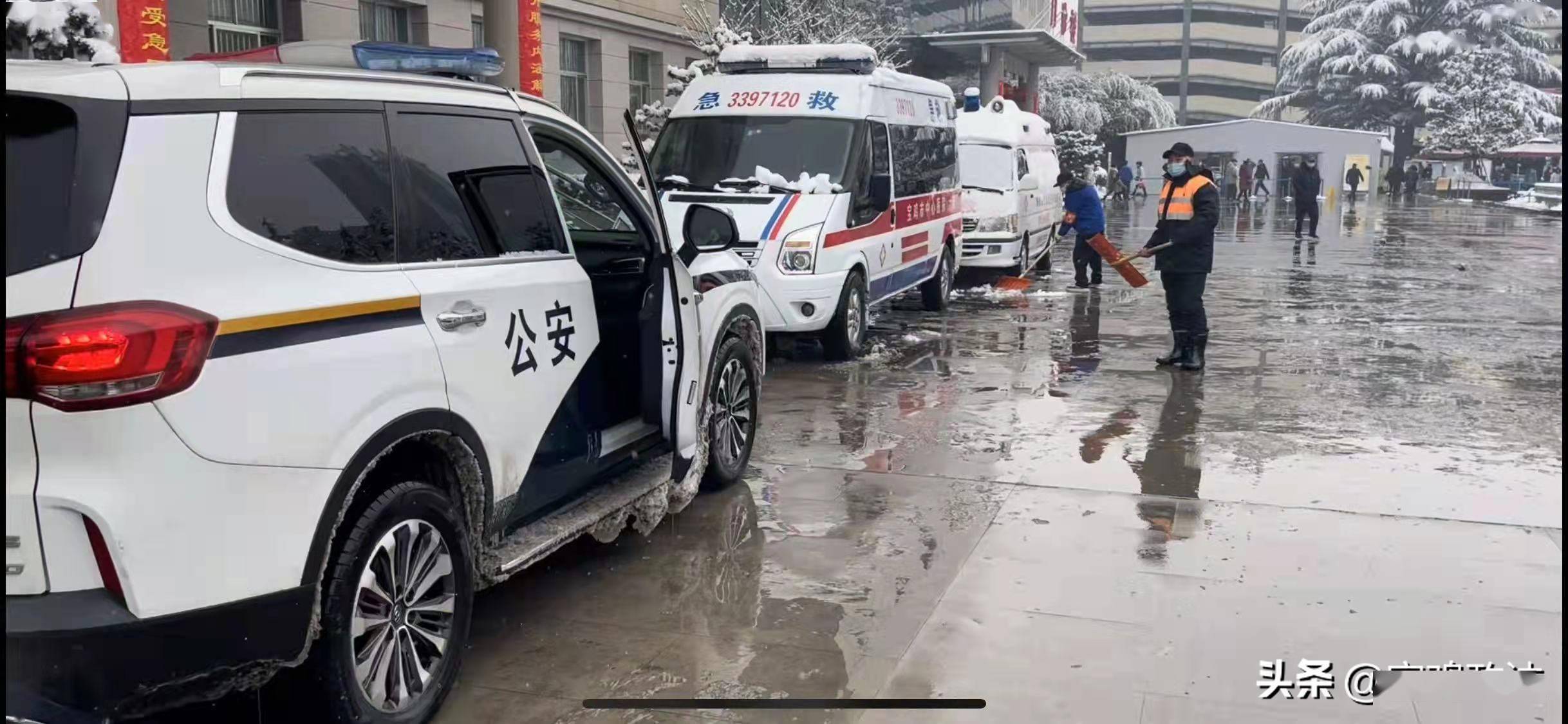 紧急救援!宝鸡交警护送重症儿童及时就医_小孩_道路_电话