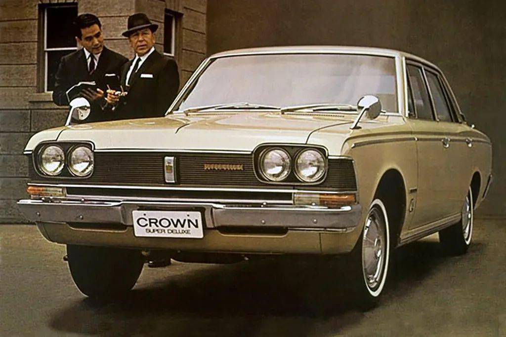 皇冠也有双门轿跑tlv三代皇冠coupe车型试玩