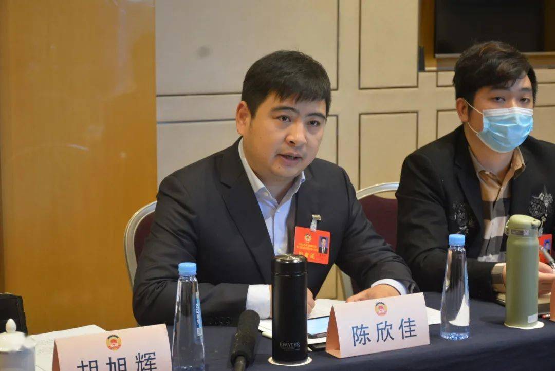 凝四海之志 建金石之言 | 政协委员昨审议市政协常