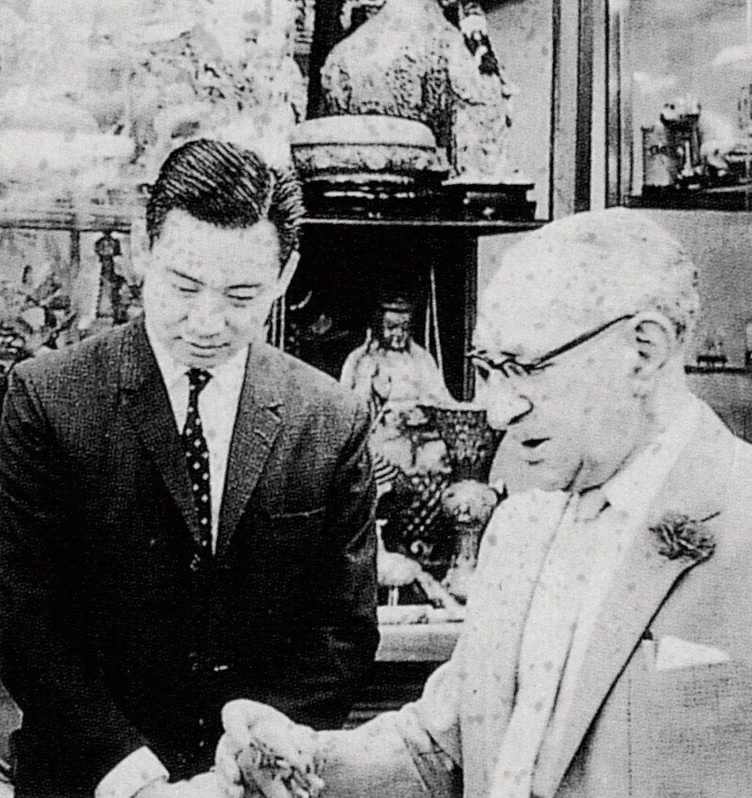 这两个人就是一个收藏江湖:一个喜欢去地摊,一个喜欢上拍卖行_张宗宪_中国_香港