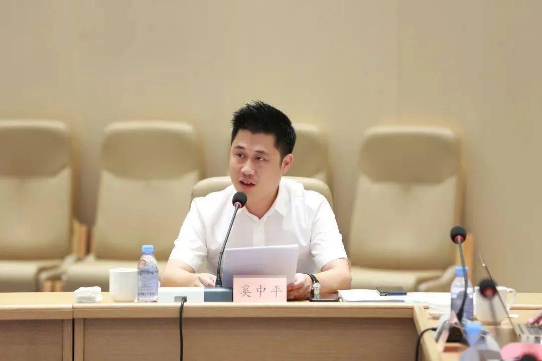 委员之窗丨天台帅哥奚中平的人生追求: 辛勤创业, 回报家乡!