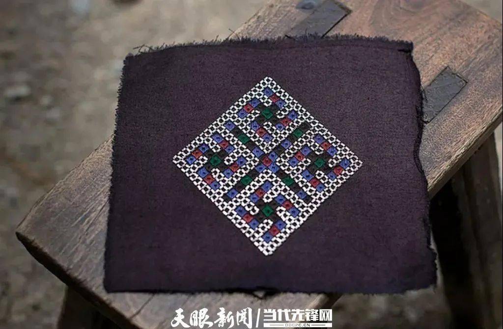 剑河锡绣人间巧艺夺天工燃锡绘制苗女梦