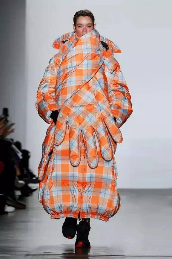 品牌 羽界鬼才，新锐设计师陈鹏CHENPENG的One-Size Fashion平均时尚主义