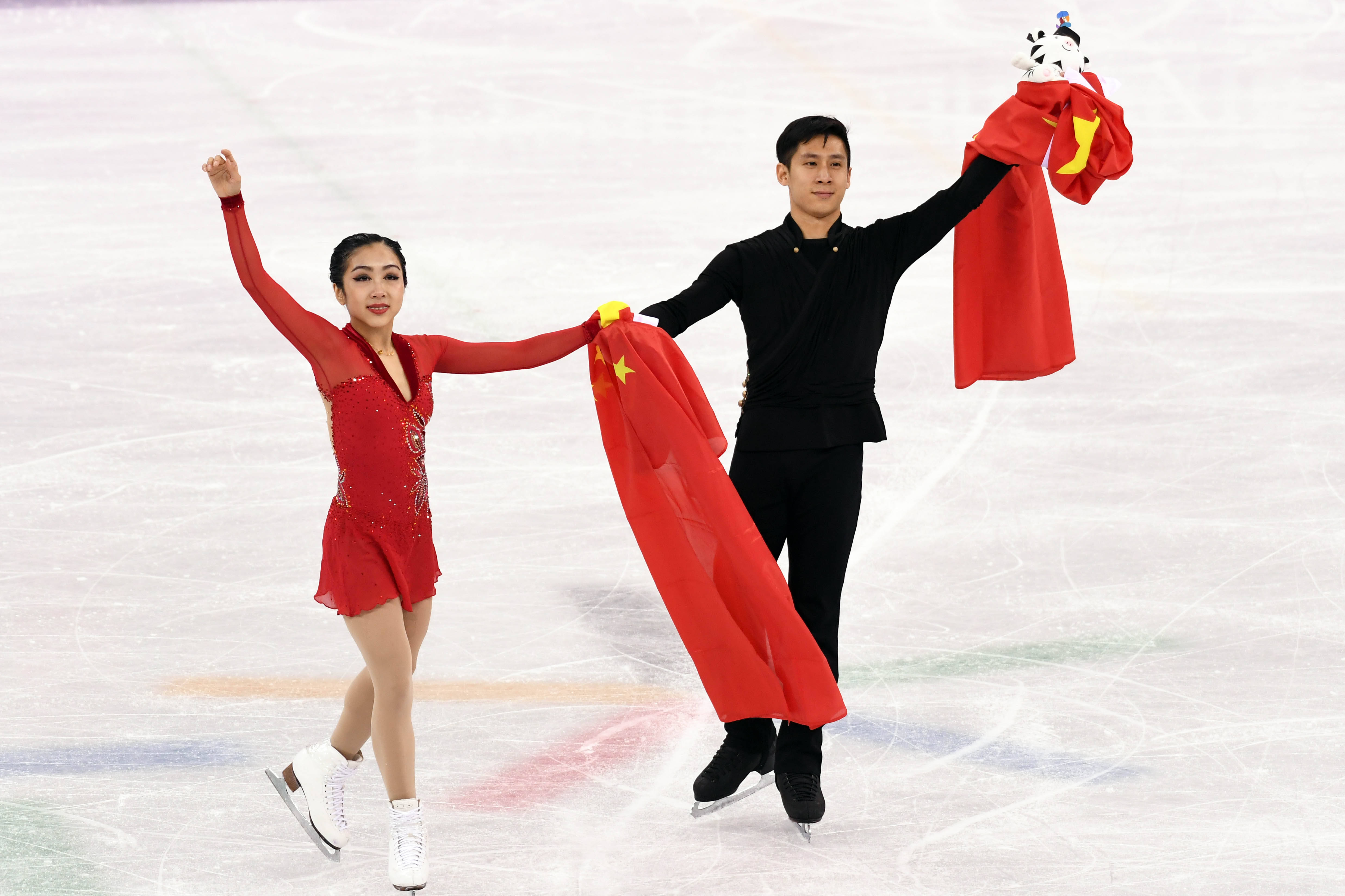 中国双人滑冰组合图片