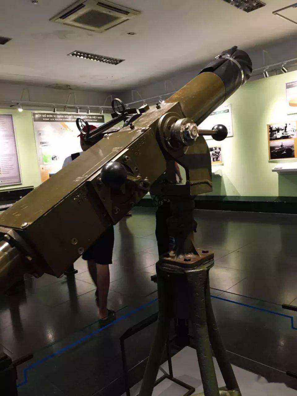 胡志明市《越战遗迹博物馆》巡礼_美国战争_俄罗斯_铜人