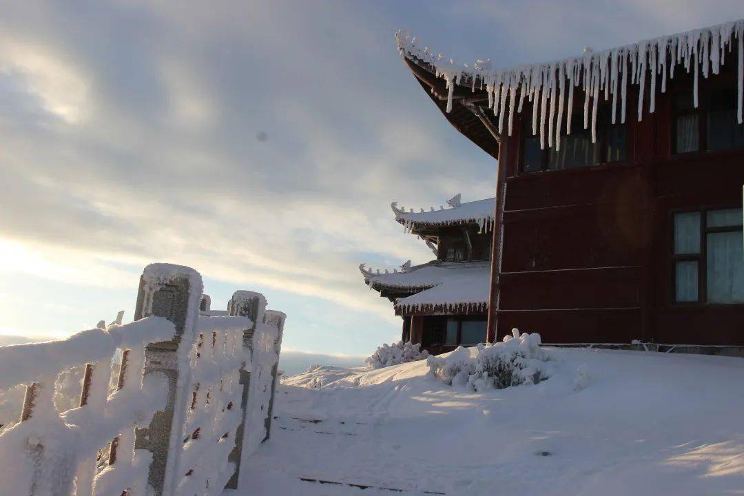 峨眉山春雪纷飞绝美雪景续写冬奥情缘