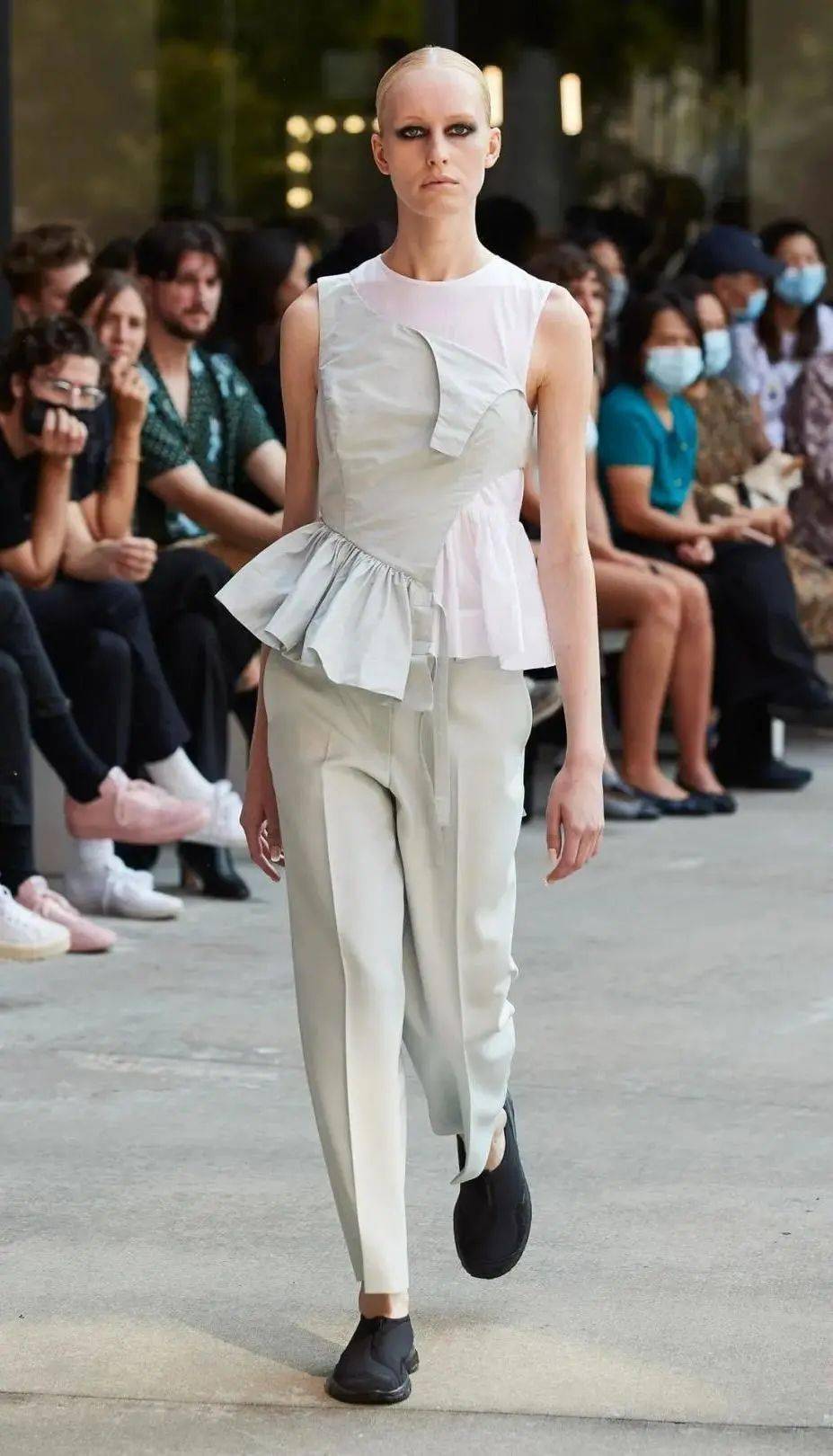 sandy liang 2022春夏女装时装秀_面料_地址_服装