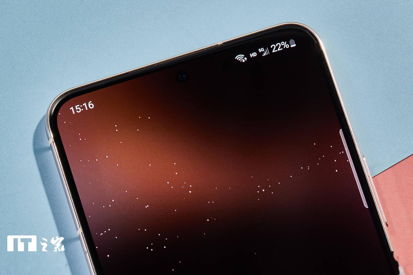 整体|三星 Galaxy S22 / S22 +图赏：老设计焕发新感觉