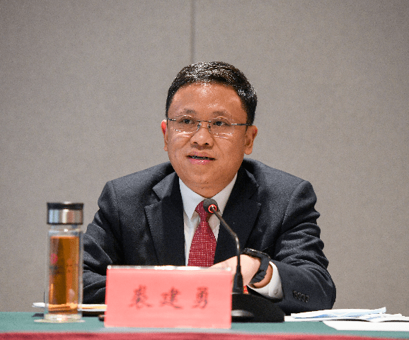 全会裘建勇参加政协分组讨论