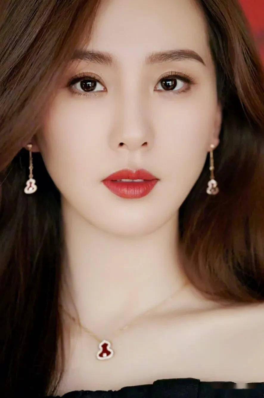 刘诗诗红唇轻启诱惑无穷