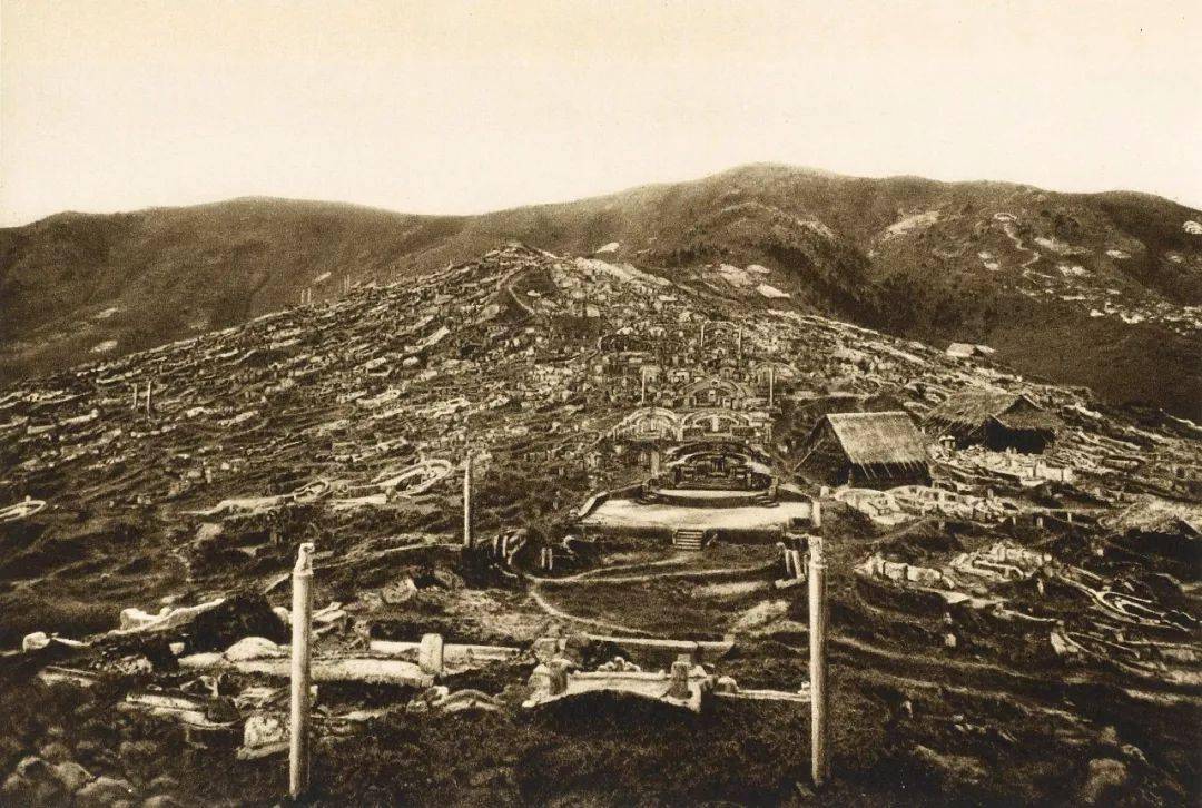 广州白云山 古墓群▲ 广州白云山 墓地▲ 广州白云山 能仁寺内院