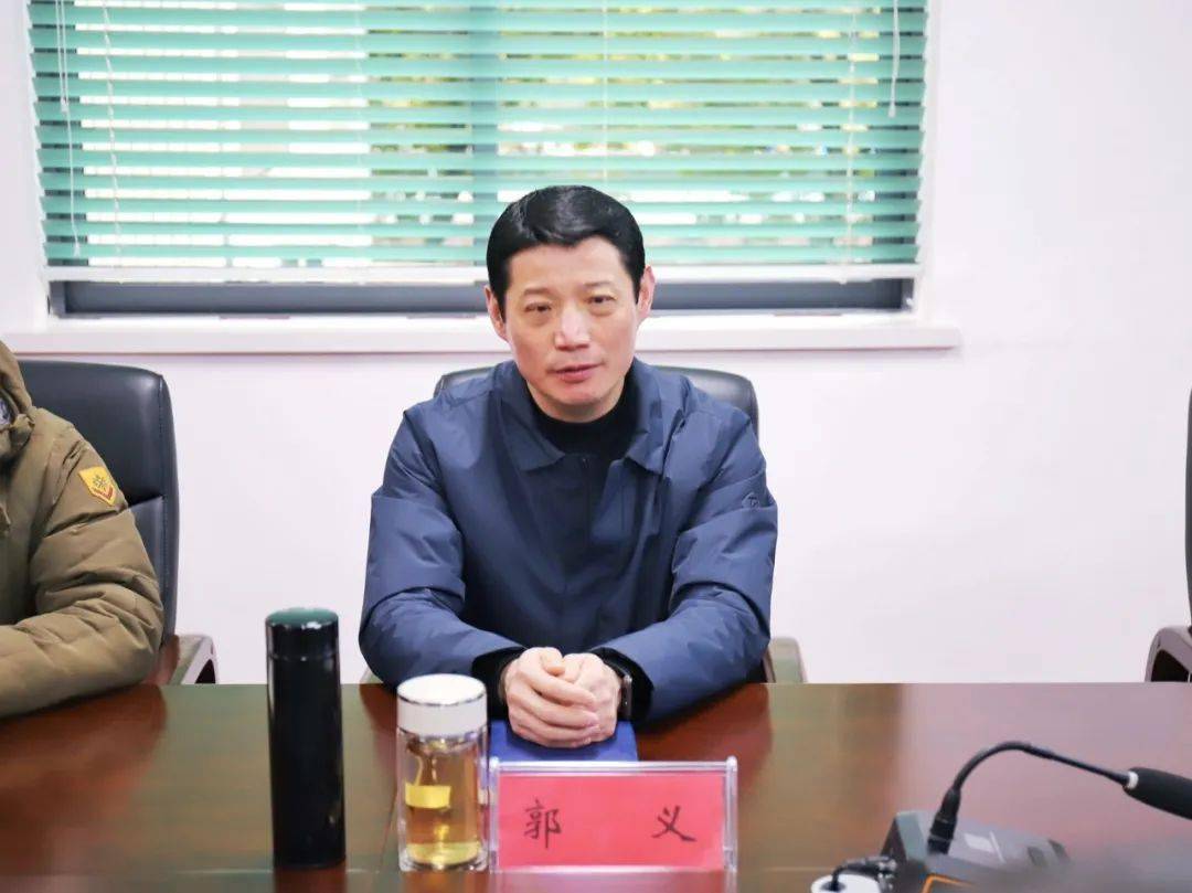 市公安局党委委员,副局长,钱建平率镇江市公安局禁毒支队一行四人到我