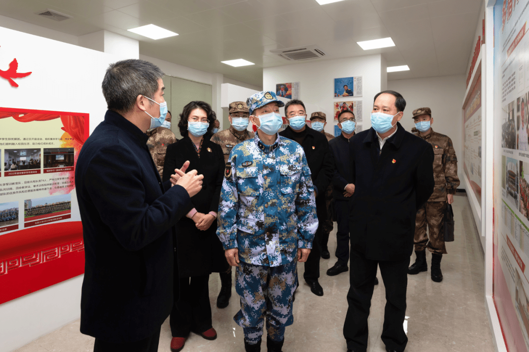 省委常委省军区少将政治委员王守信率队调研检查我市征兵工作