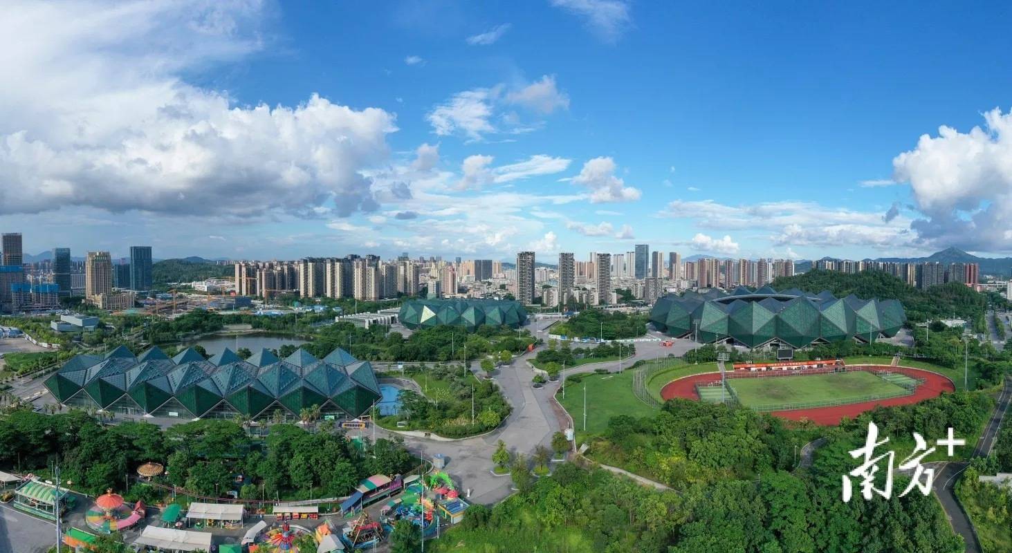 其中,龙岗区大运新城被点名.