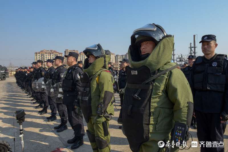 青岛特警春训大练兵_训练_演练_无人机