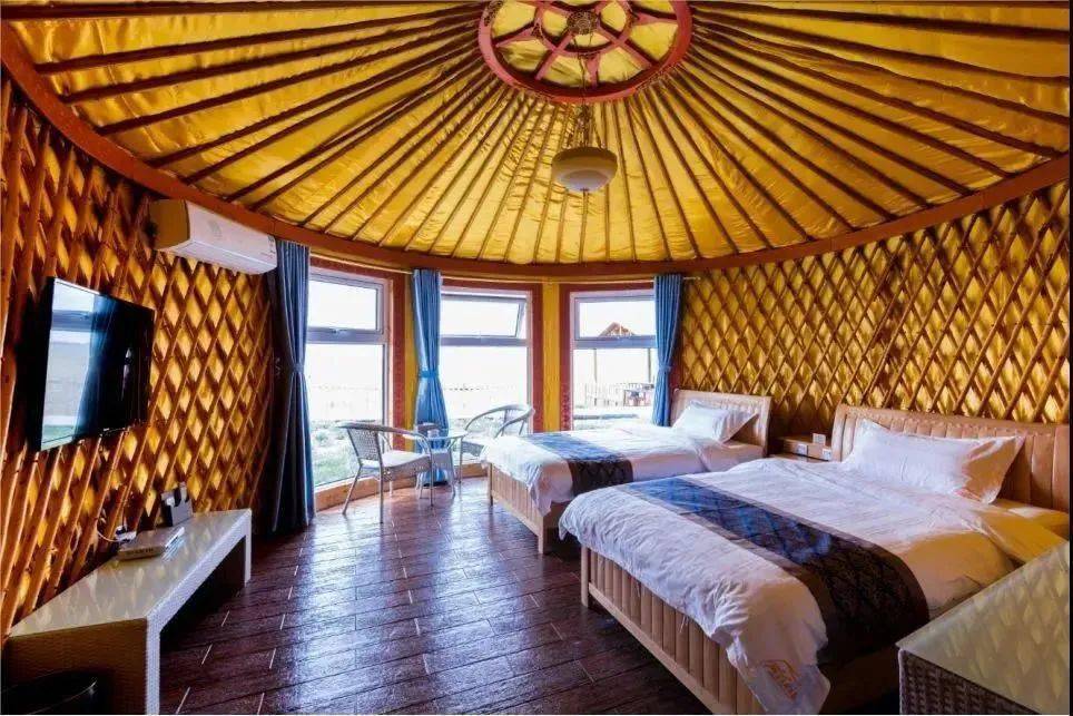 轻奢响沙湾莲花酒店 鄂尔多斯乞颜部落度假蒙古包 沙漠帐篷露营观星.