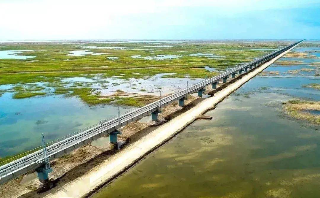 喜讯台特玛湖特大桥荣获天山奖
