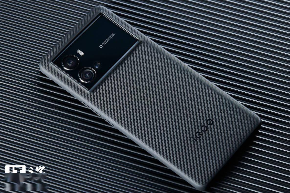 版图|【IT之家开箱】iQOO 9 Pro 赛道版图赏：芳纶纤维材质 3D 后盖